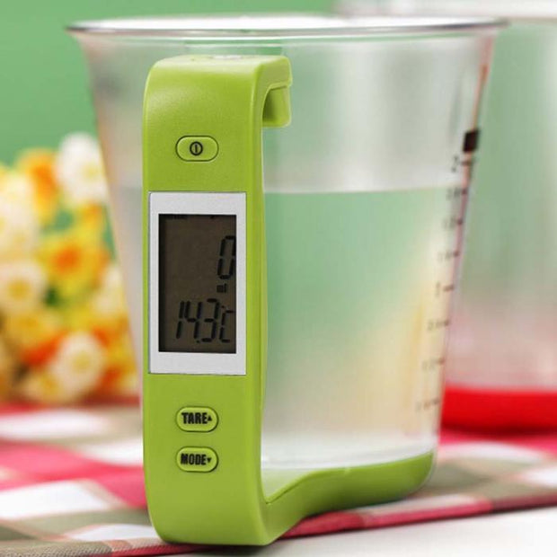 Balance de cuisine électronique avec tasse à mesurer