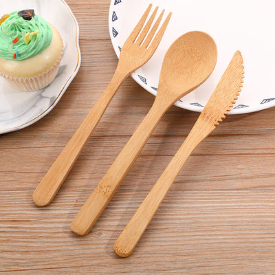 Ensemble de couteaux, fourchettes et cuillères en bambou écologique et dégradable